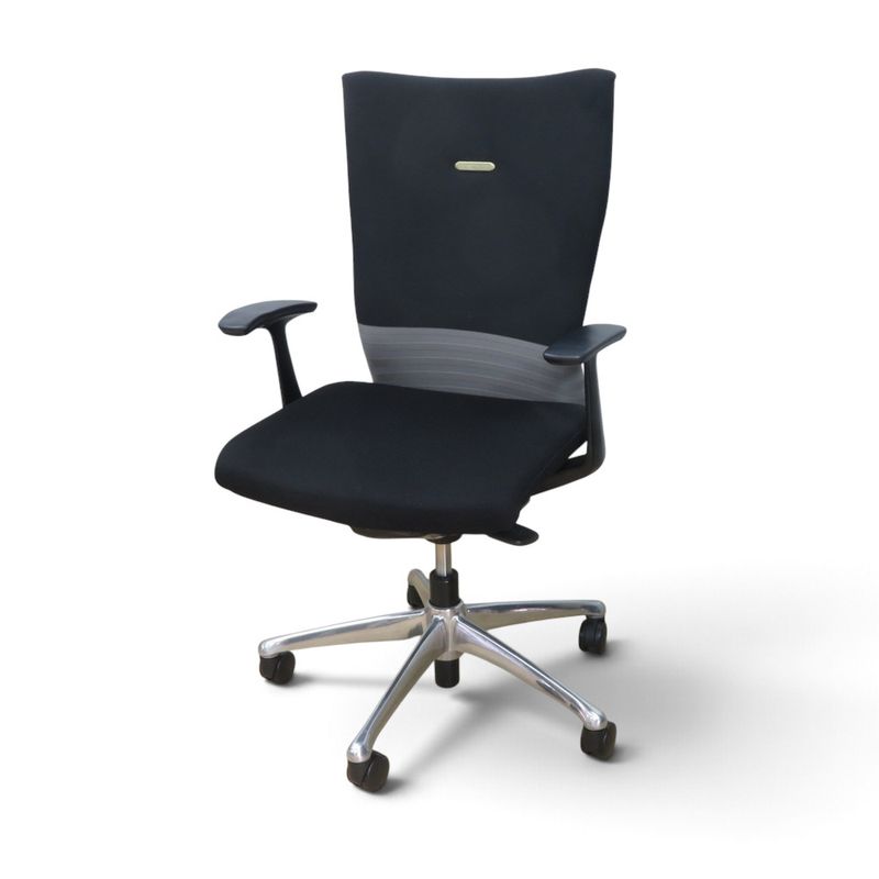 【2019年製・美品】オカムラCEシリーズ エクストラハイバック 本革 ブラック 中古】オカムラ CEシリーズ エグゼクティブオフィスチェア 総レザー