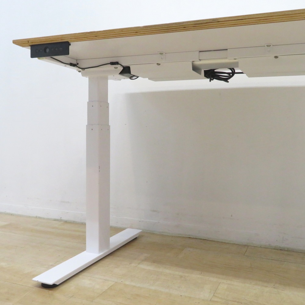 古家具 天板上下昇降式 HARDWARE by IDÉE 匿名配送 送料無料 中古】BODRERLESS 電動上下昇降デスク フィール ホワイト 高さ調節可