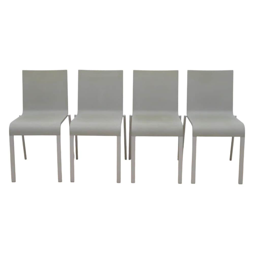 中古】4脚セット vitra. スタッキングチェア ゼロスリー グレー 肘無し