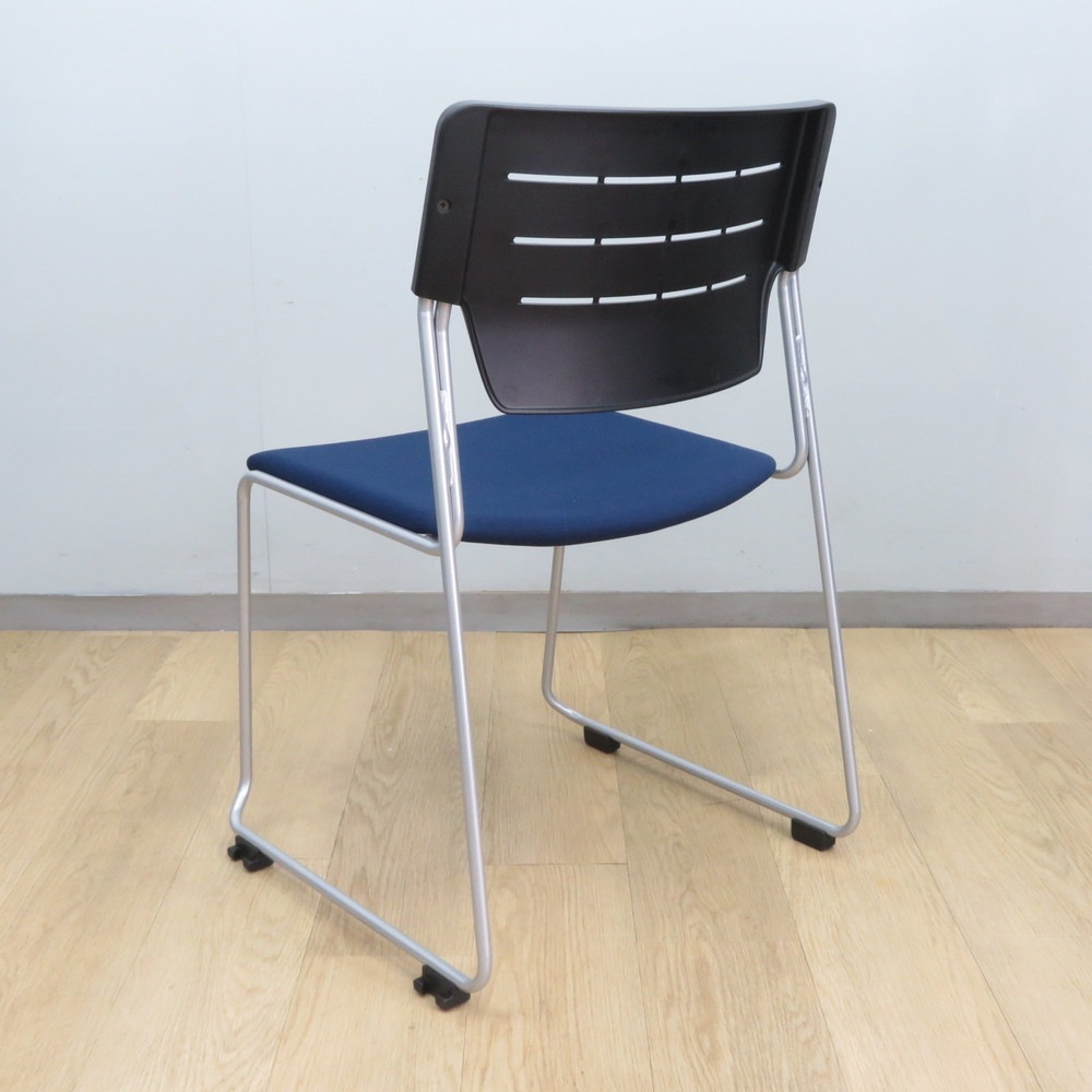 中古/大量入荷】8脚セット イトーキ スタッキングチェア エレック KLC