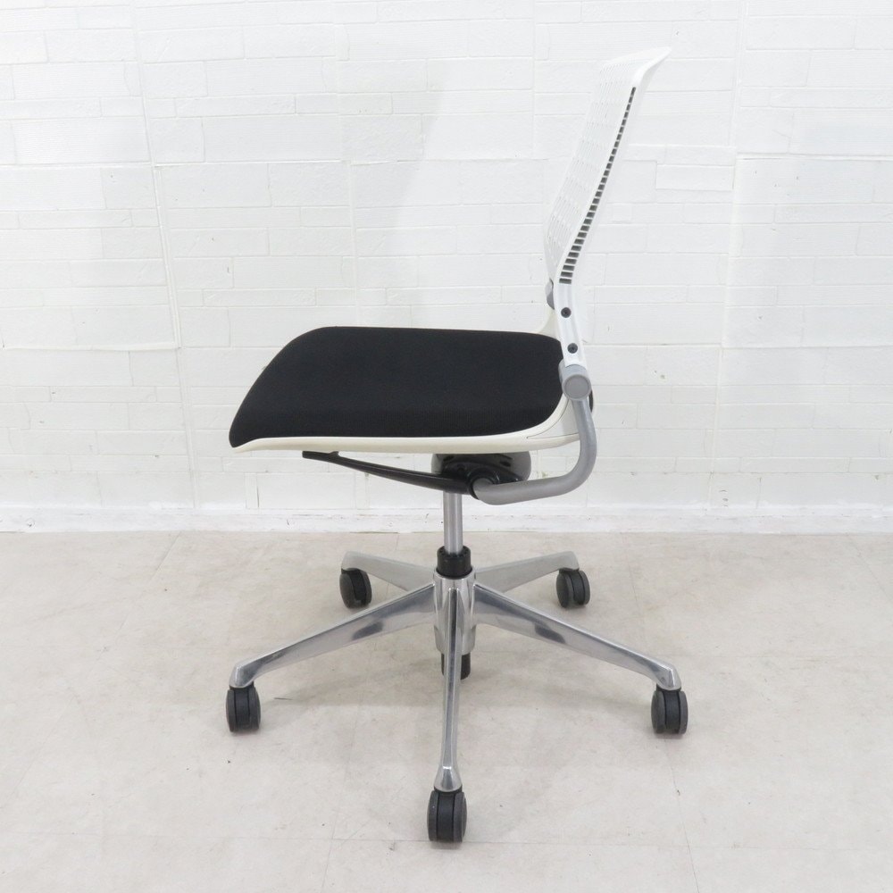 SALE】オカムラ グラータ ミーティングチェア 8142KR ブラック