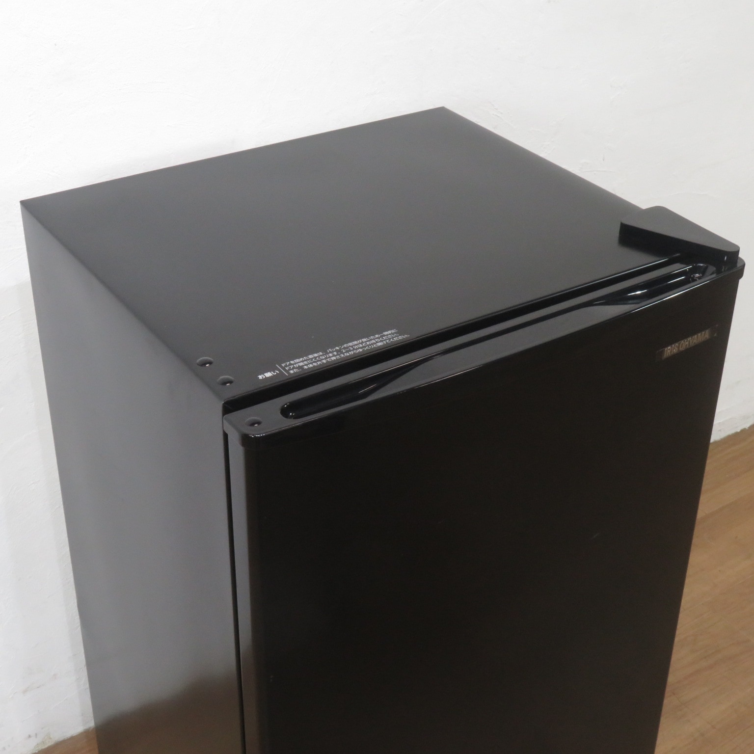 中古】アイリスオーヤマ 冷蔵庫 IRJD-9A-B ブラック 93L 右開き 中古
