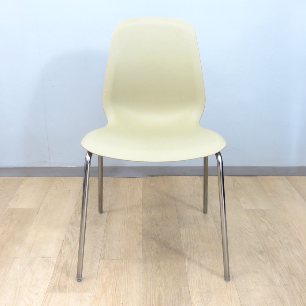 中古】イケア BRORINGE スタッキングチェア ベージュ スチール脚 中古