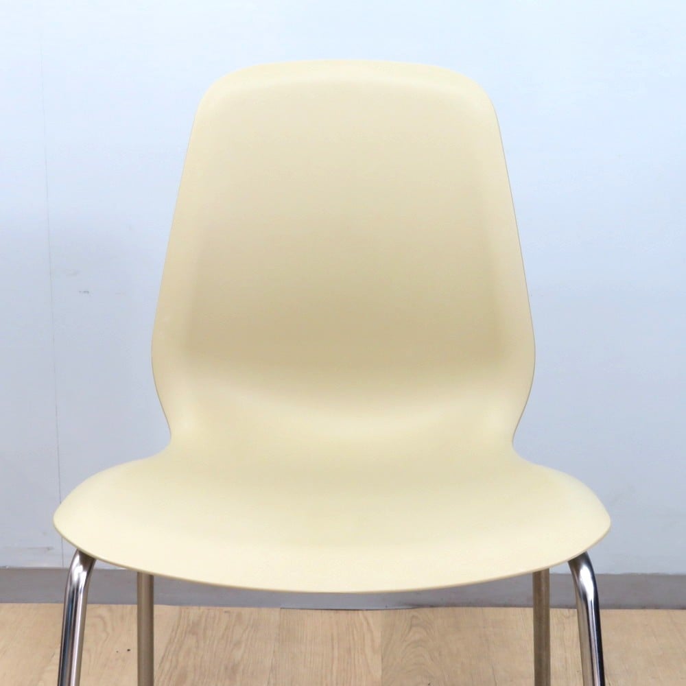 中古】イケア BRORINGE スタッキングチェア ベージュ スチール脚 中古