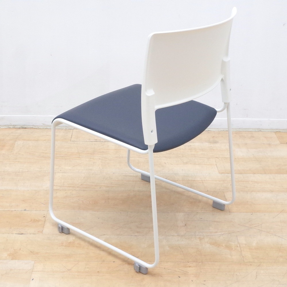 中央可鍛工業株式会社 ミーティングチェア MO-27 ネイビー/ホワイト