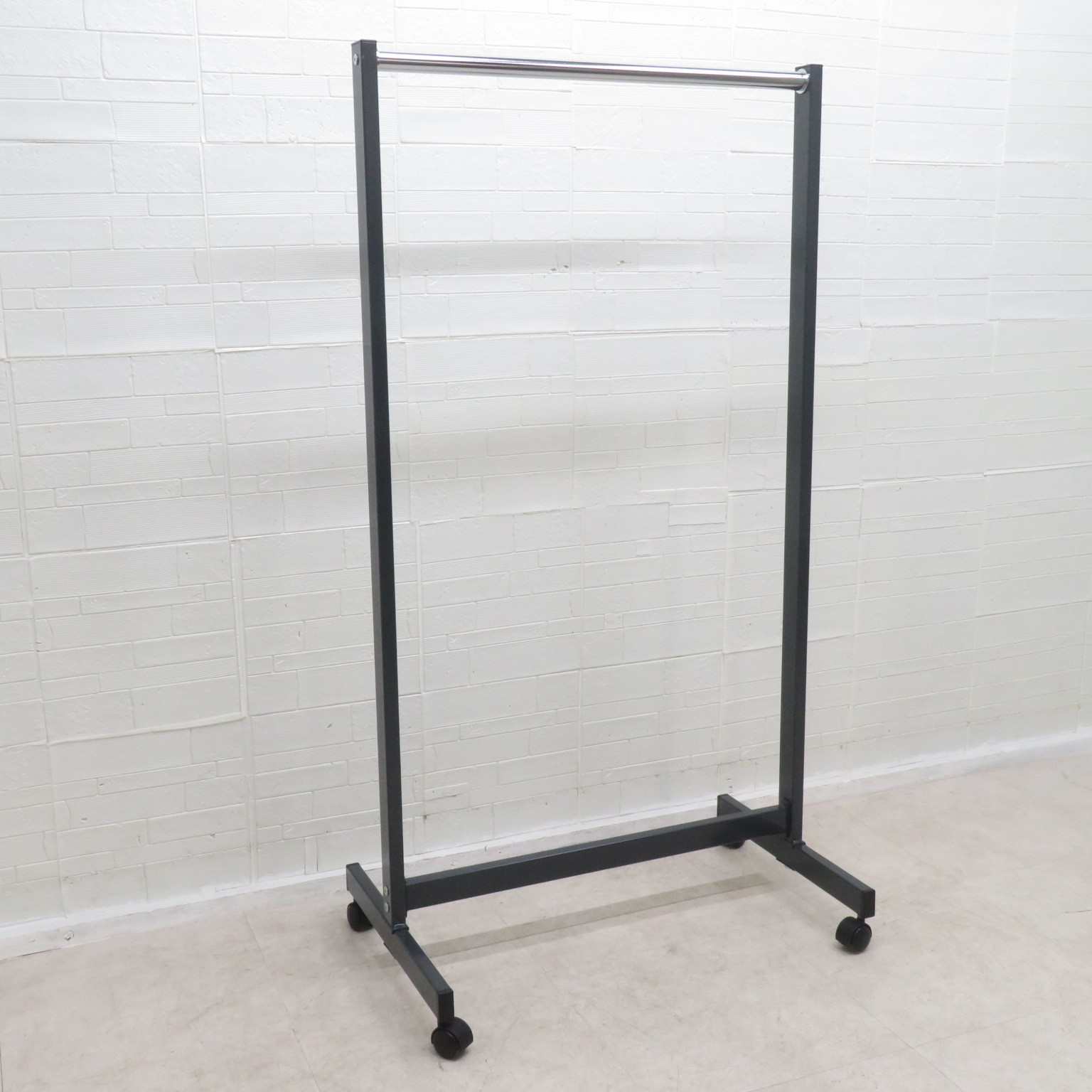 2_000000013667.jpg?1748925116