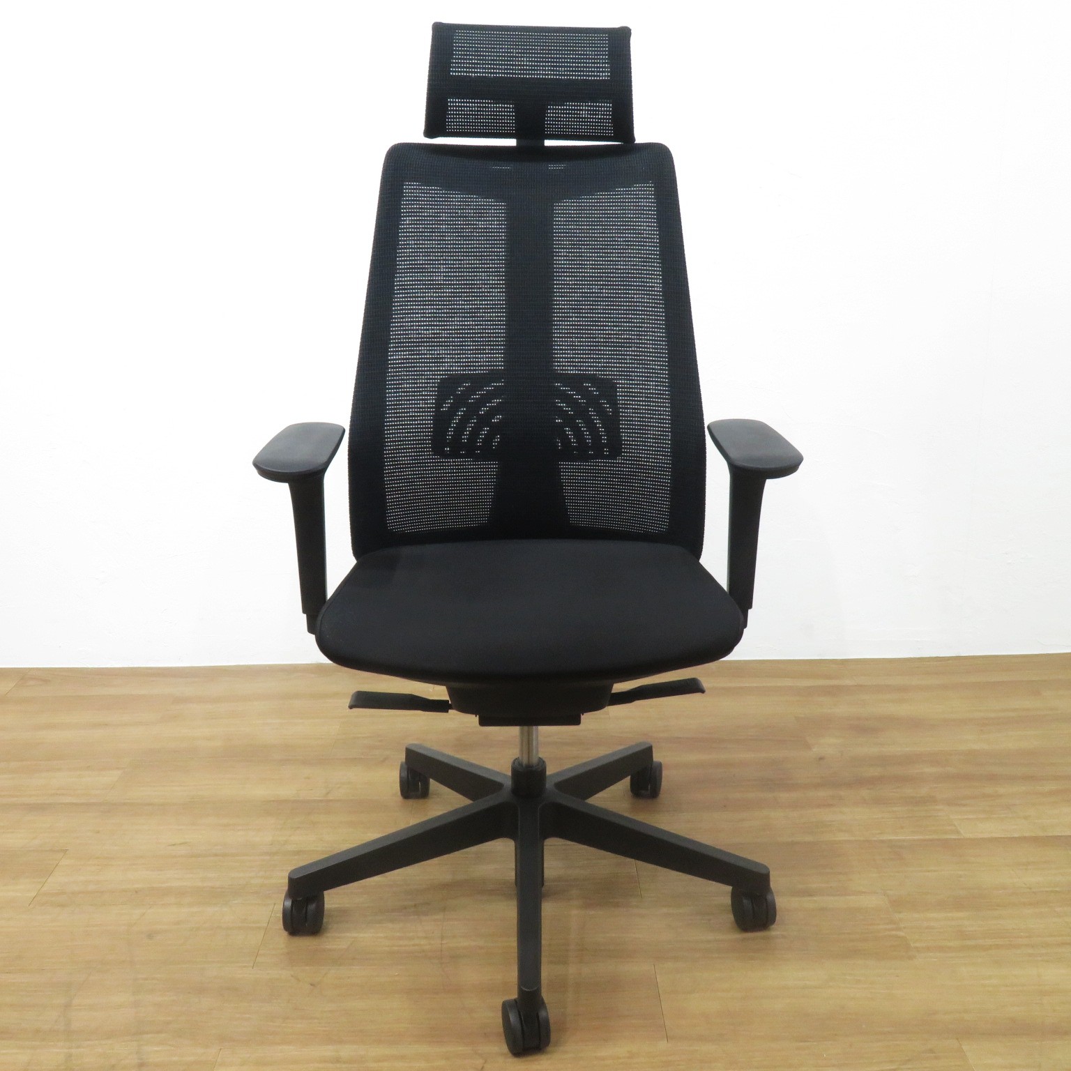 中古】イトーキ オフィスチェア サリダ YL8-BL-AEL ブラック 中古】イトーキ オフィスチェア サリダ YL8-BL-AEL ブラック