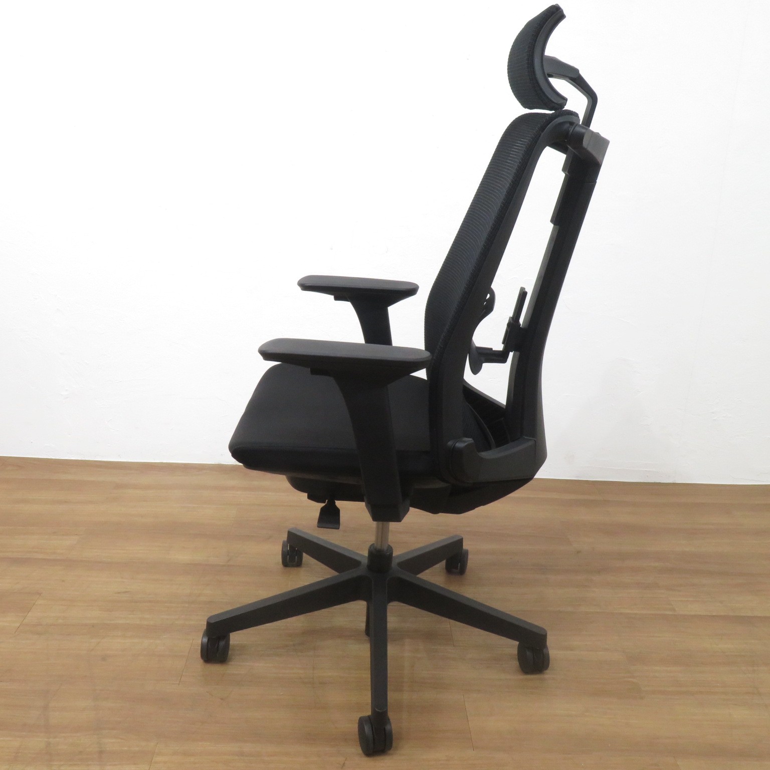 中古】イトーキ オフィスチェア サリダ YL8-BL-AEL ブラック