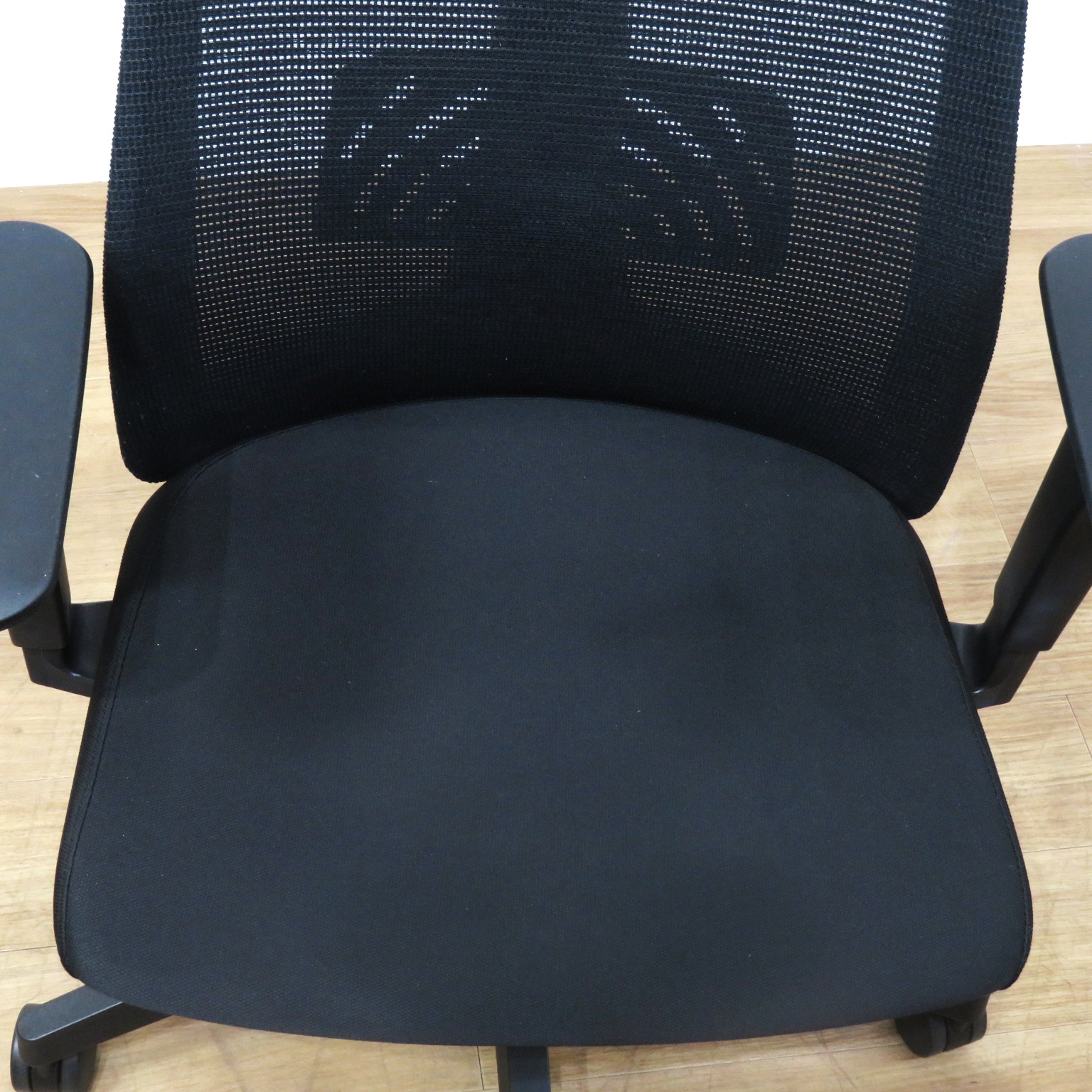 中古】イトーキ オフィスチェア サリダ YL8-BL-AEL ブラック