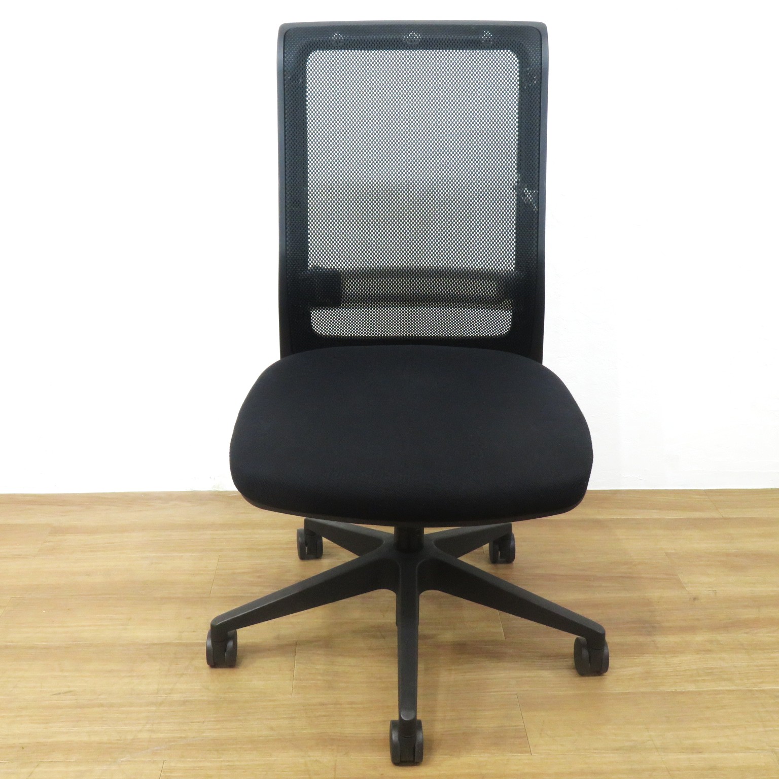 中古】コクヨ エントリー CCR-GS7016 オフィスチェア ブラック 肘無し