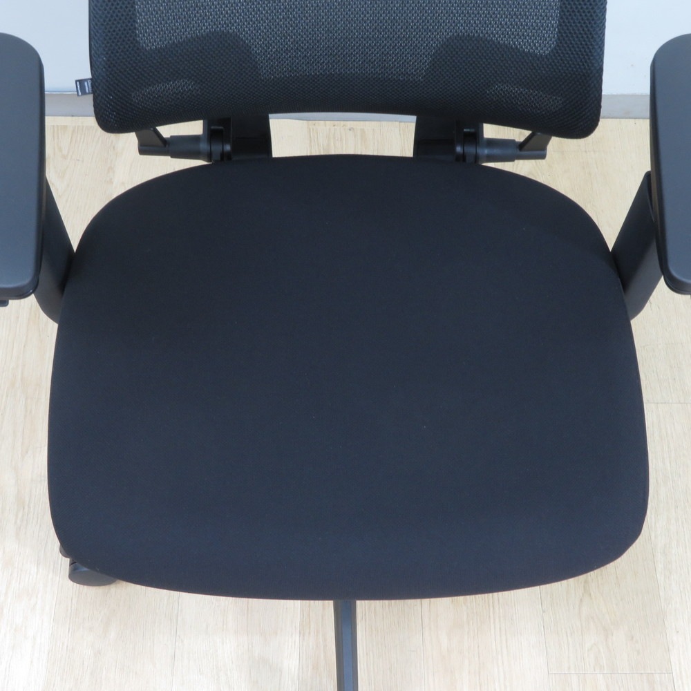 中古/美品】コクヨ 肘付きオフィスチェア デュオラ2 CO8S-20M-BKE6E61