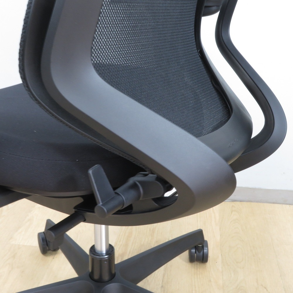 中古/美品】コクヨ 肘付きオフィスチェア デュオラ2 CO8S-20M-BKE6E61
