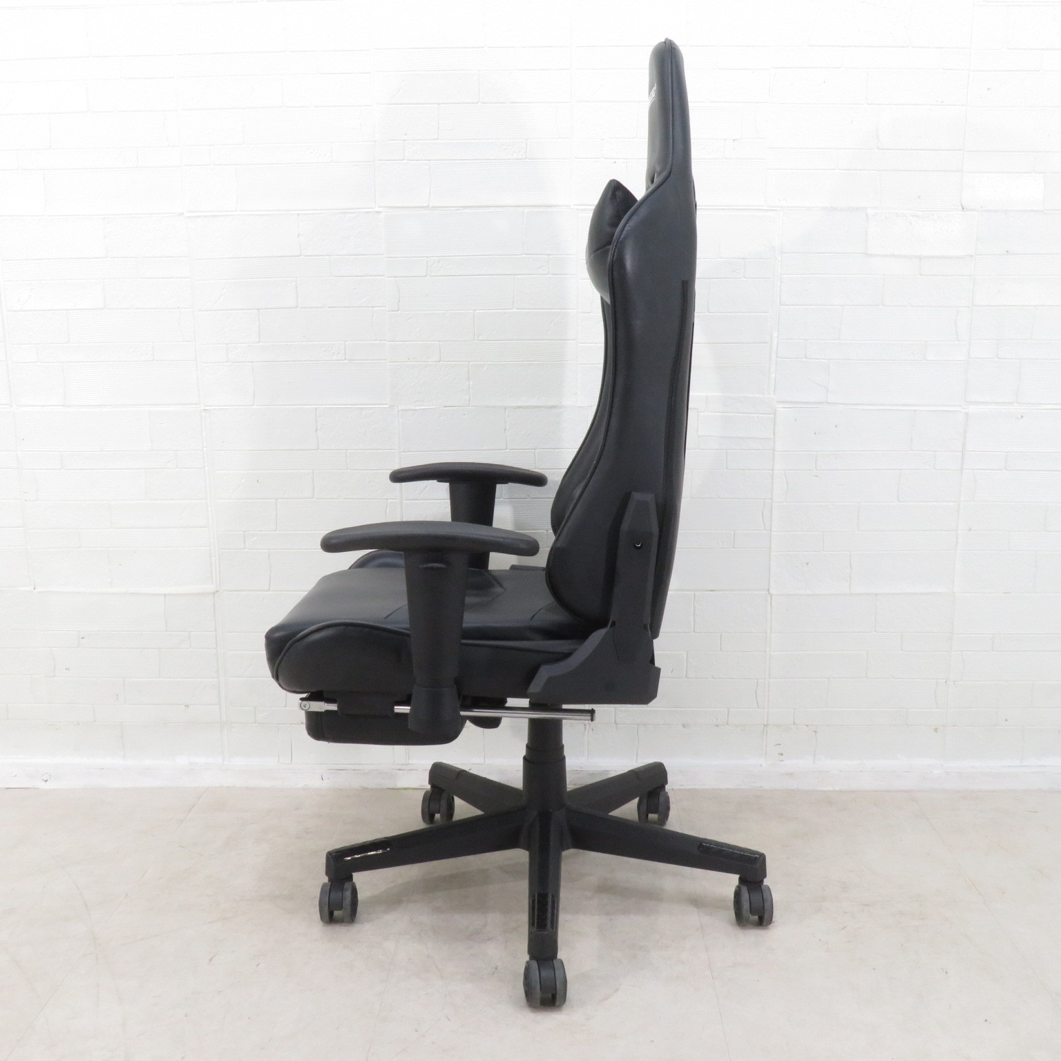 ブラックデザインハイチェア BLACK Design×PINOWORKS コラボチェア HIGH (受注生産) | pi