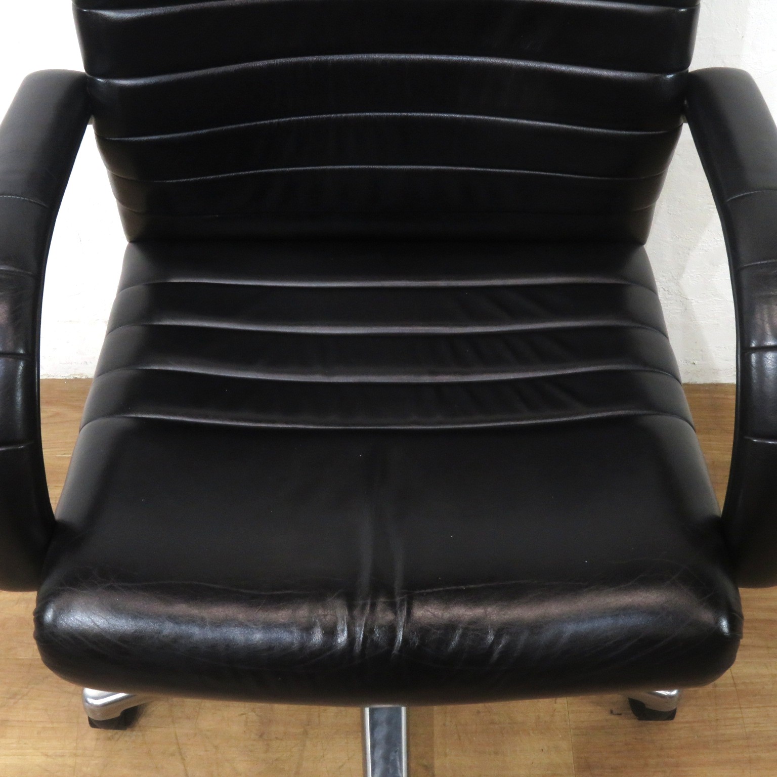 中古】オカムラ 役員用チェア CEシリーズ CE57AZ ブラック
