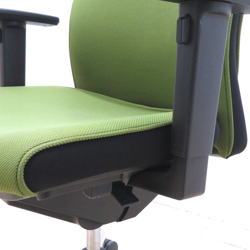 中古】コクヨ 肘付オフィスチェア プント CRS-G2422F6 グリーン エア