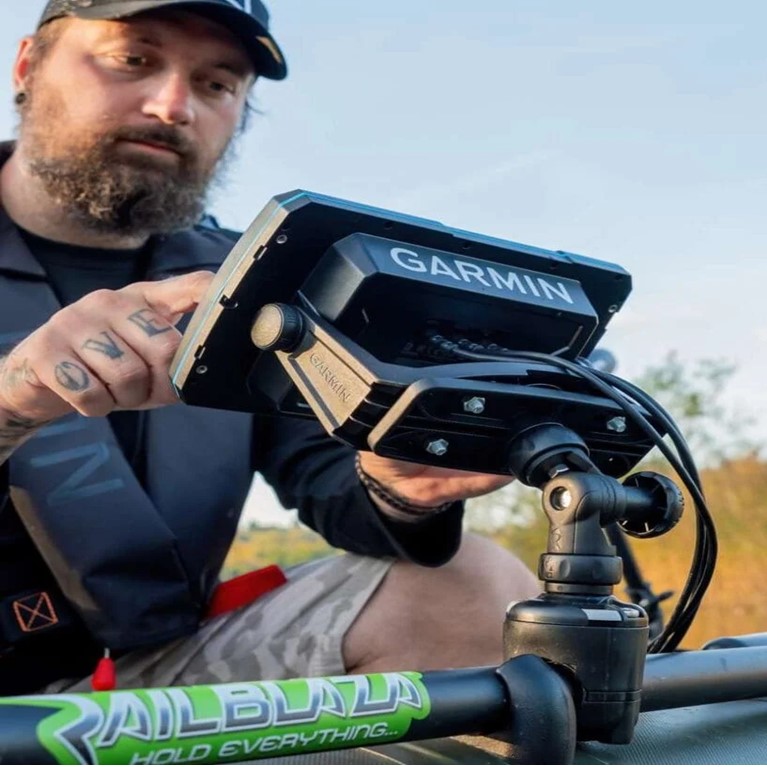 フィッシュファインダーマウントR-ロック（タイプR）