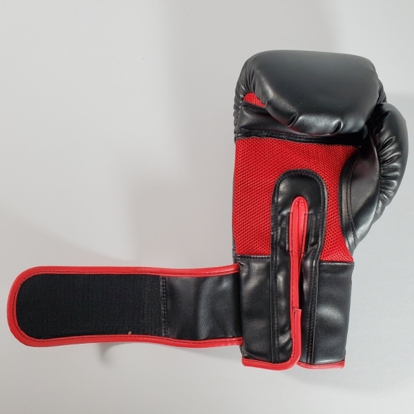 UFC ムエタイ・トレーニング・グローブ (12oz)