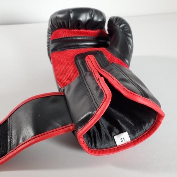 UFC ムエタイ・トレーニング・グローブ (12oz)