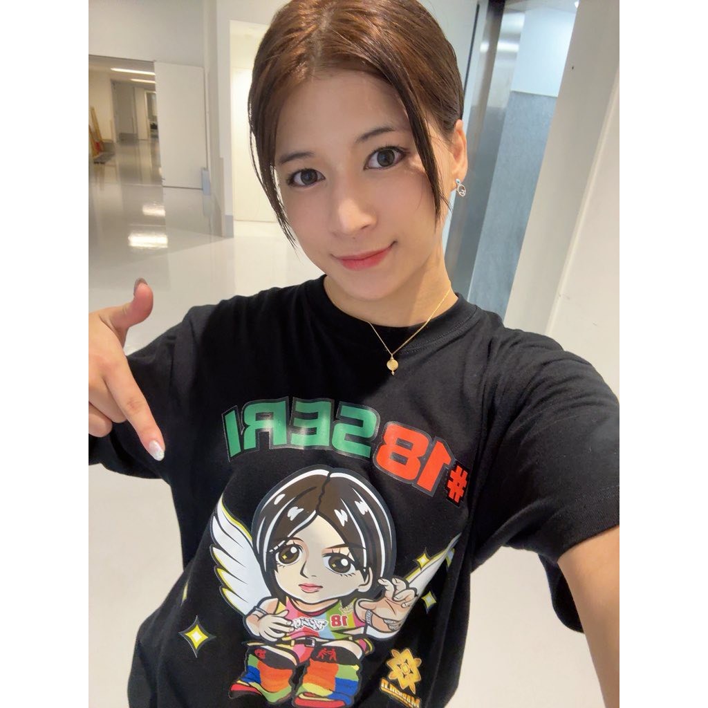#18 山岡聖怜 イラスト Tシャツ (M)