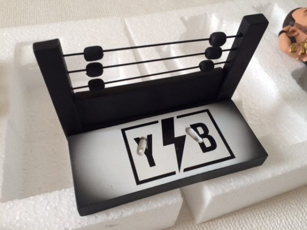 Bobble Brawlers ヤングバックス