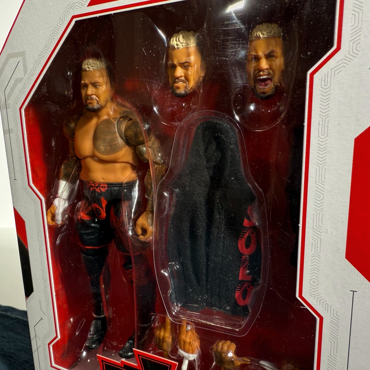 ソロ・シコア WWE フィギュア アルティメット・エディション 24