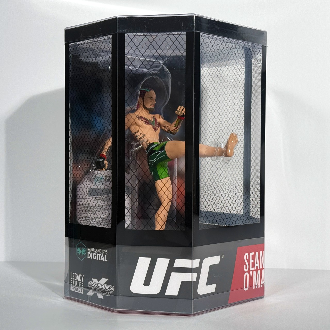 【新品】UFC公式 マクレガー オマリー アデサニヤ フィギュア 3体セット 新品】UFC公式 マクレガー オマリー アデサニヤ フィギュア 3体