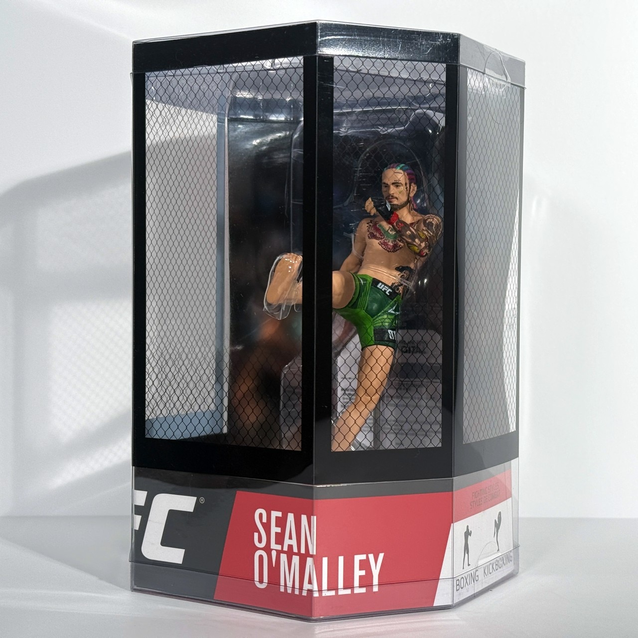 【新品】UFC公式 マクレガー オマリー アデサニヤ フィギュア 3体セット 新品】UFC公式 マクレガー オマリー アデサニヤ フィギュア 3体