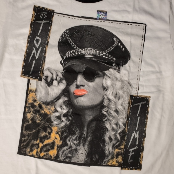 NXT トニー・ストーム It's Toni Time Tシャツ (L/XL)