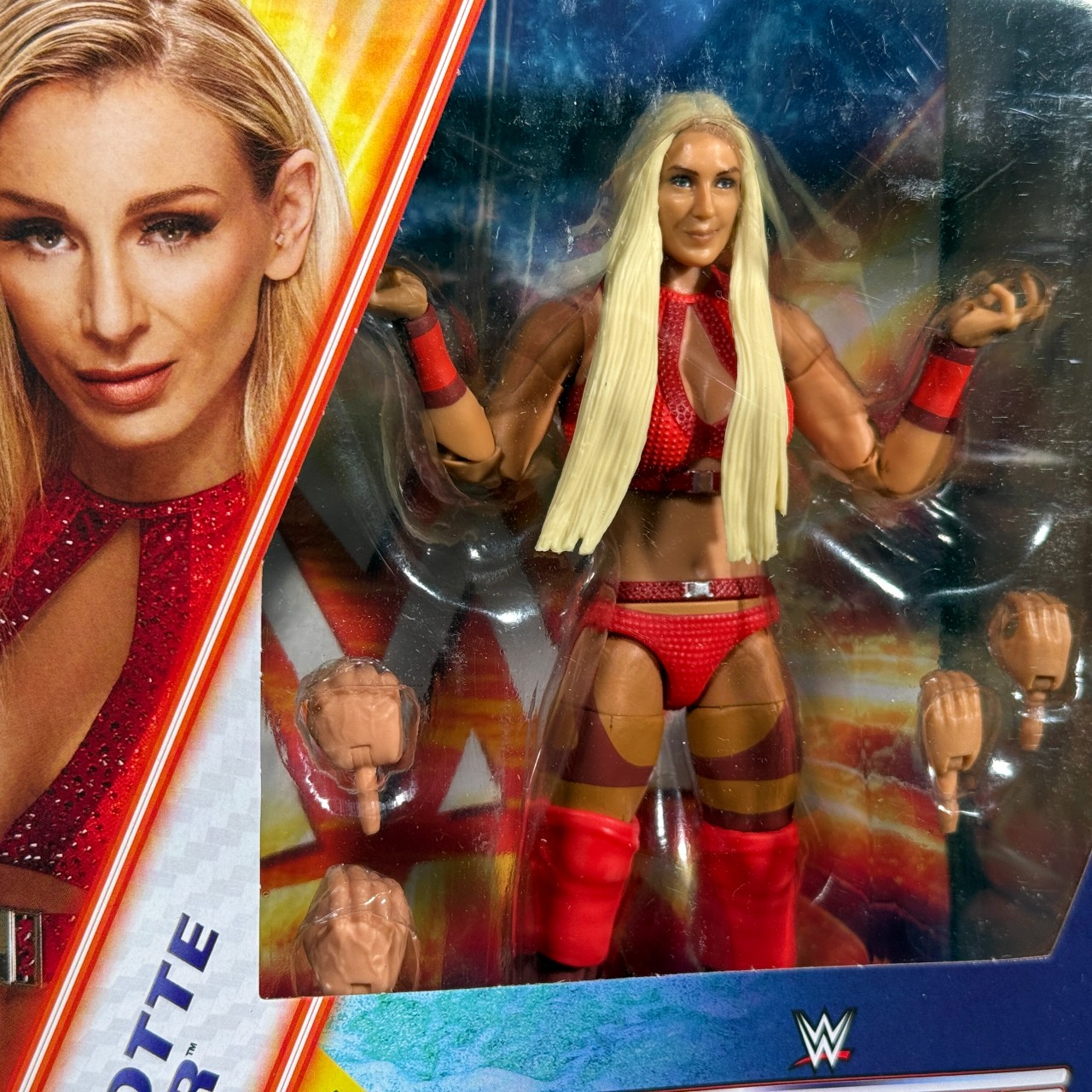 WWE シャーロット・フレア フィギュア ベルト付き