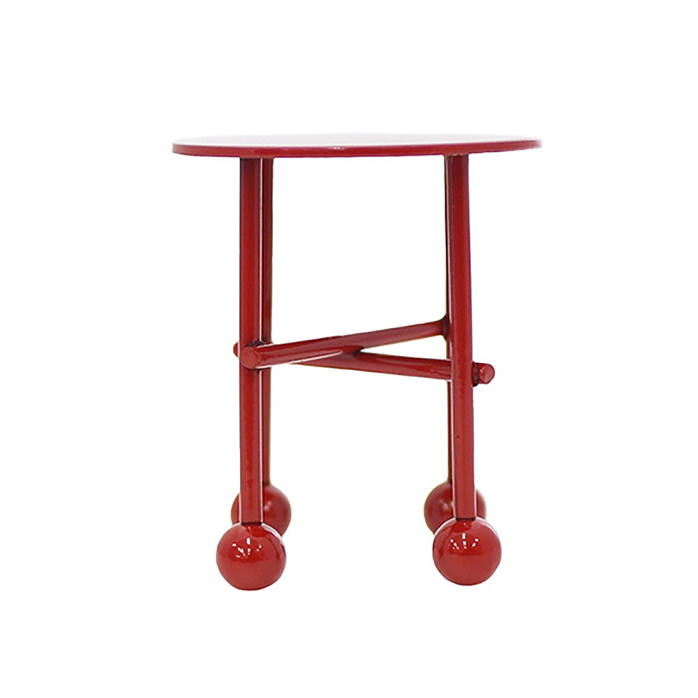 赤いミニテーブル