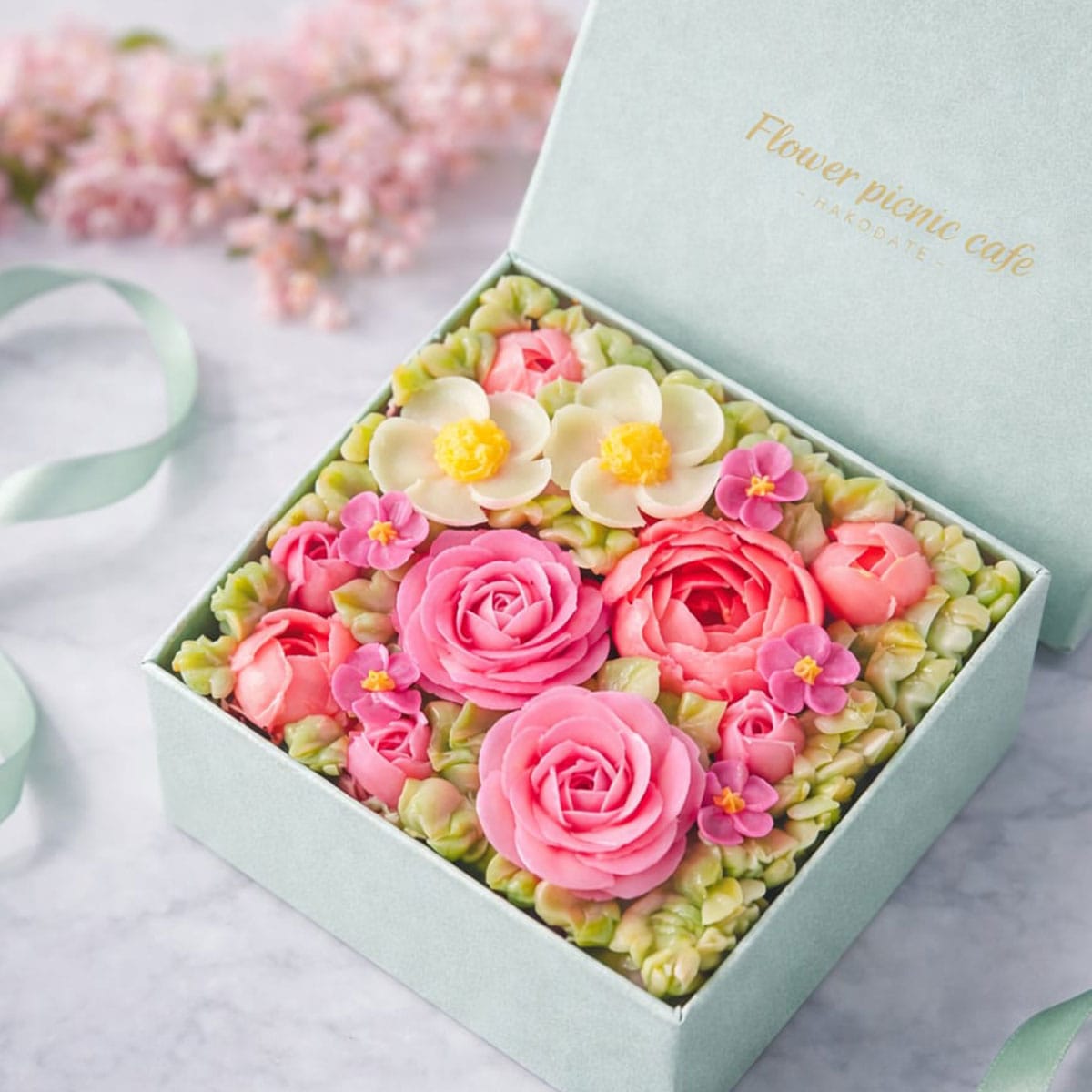 食べられるお花のボックスフラワーケーキ（ブルームガーデン）　北海道函館市のスイーツブランドFlowerPicnicCafe