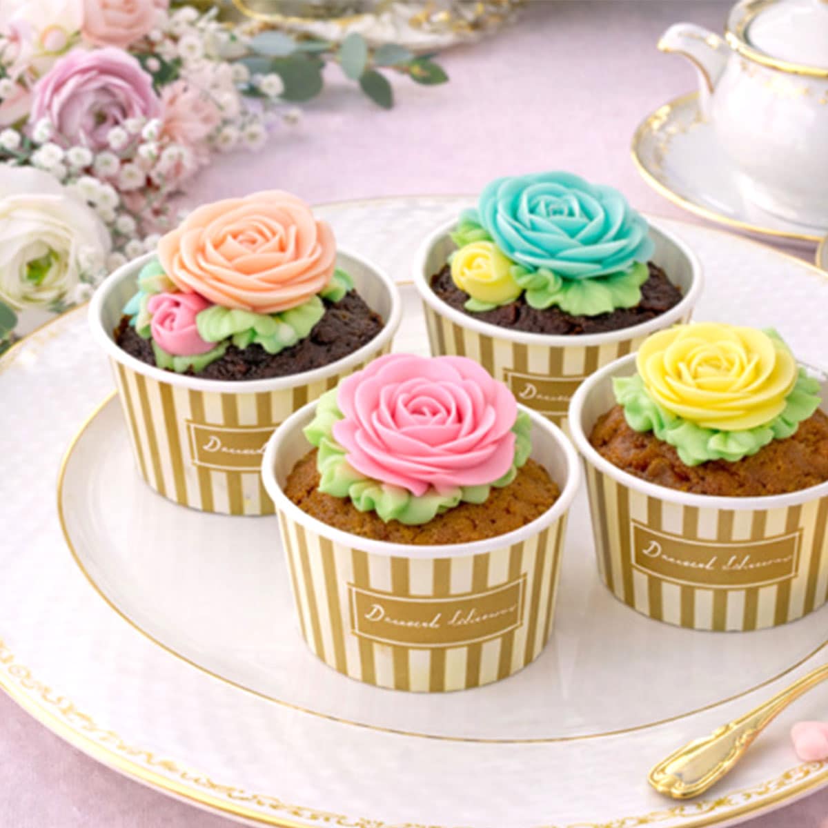 食べられるお花のカップケーキ　薔薇4個セット　北海道函館市のスイーツブランドFlowerPicnicCafe