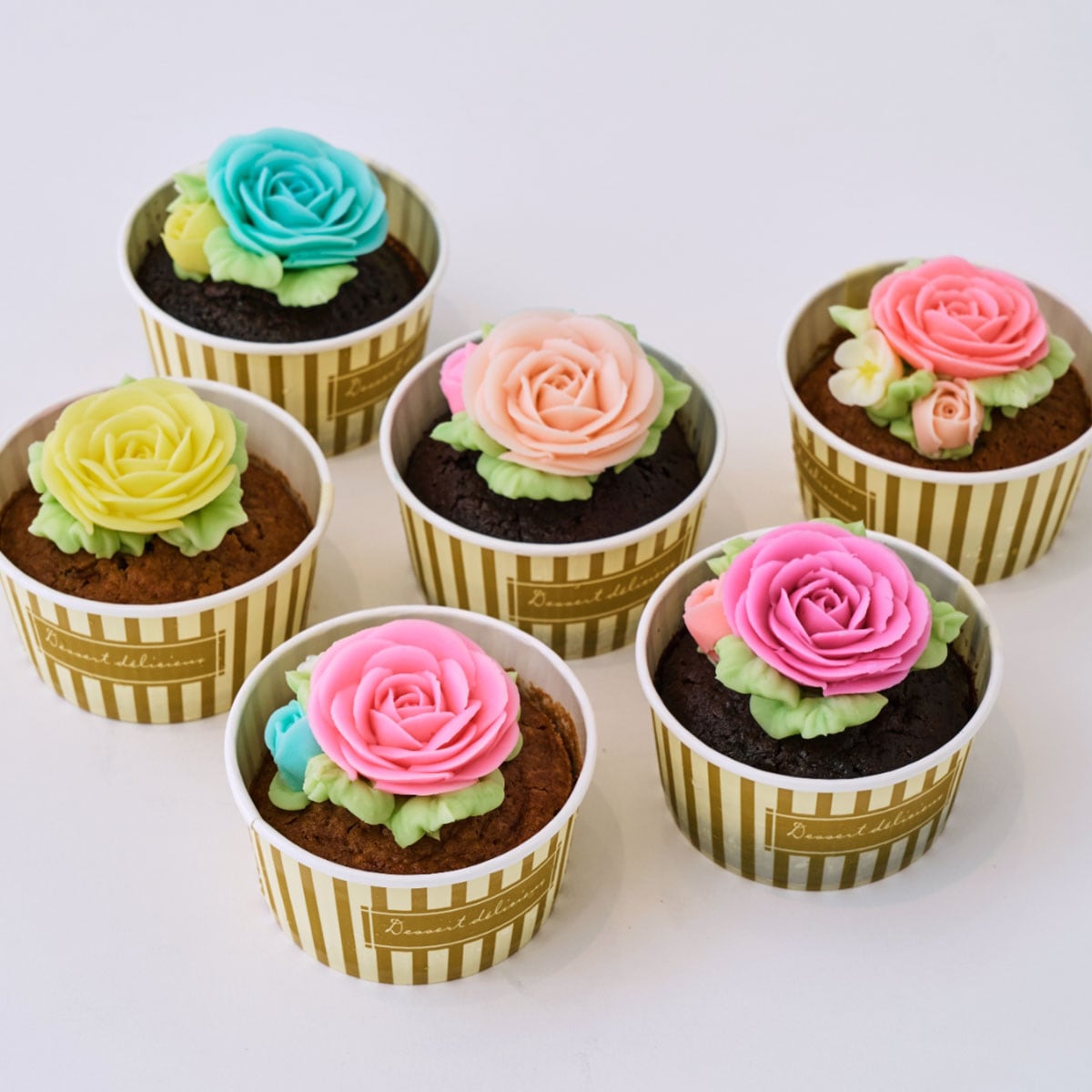 食べられるお花のカップケーキ　薔薇6個セット　北海道函館市のスイーツブランドFlowerPicnicCafe