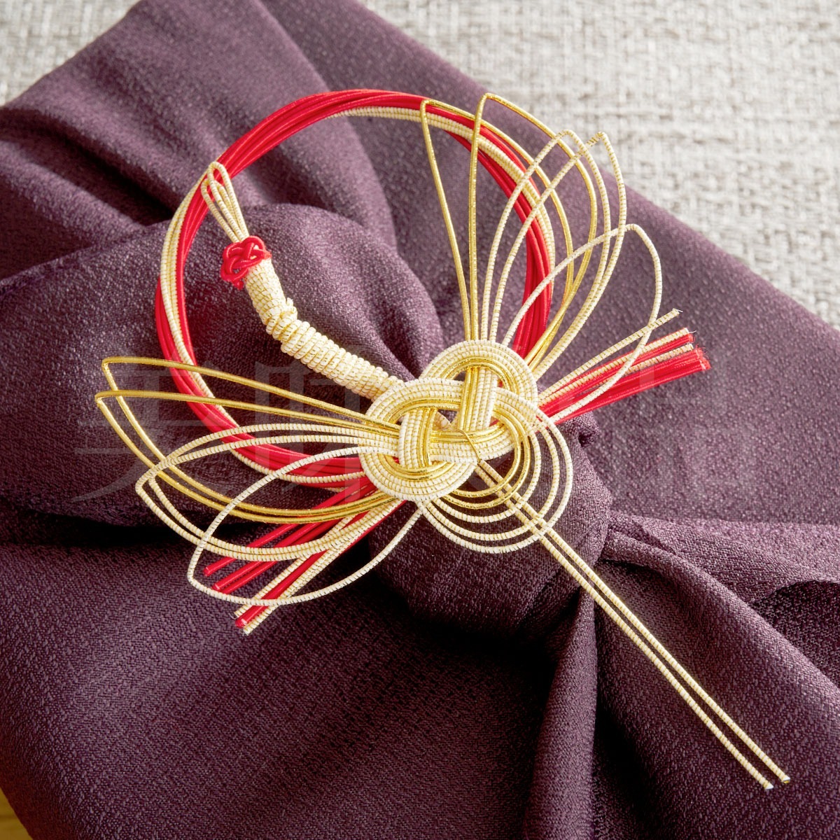 ［白米・玄米選択可］自然米コシヒカリ「神の力」1kg　桐箱・風呂敷包み（鶴の祝）無肥料・無農薬