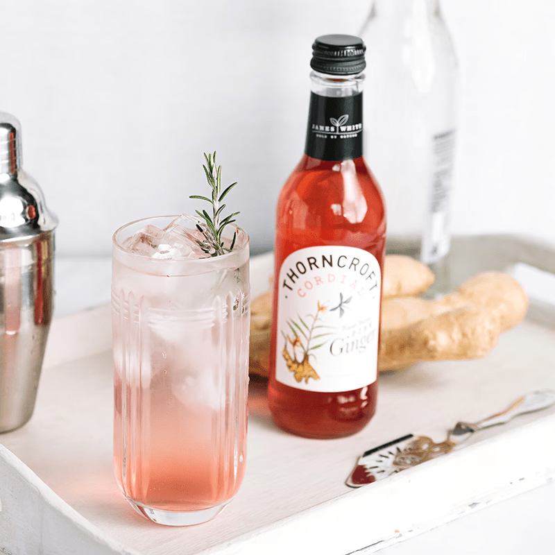 ソーンクロフト ハーブコーディアル ピンクジンジャー 330mL 英国伝統 ノンアルコール濃縮飲料 Plant Based