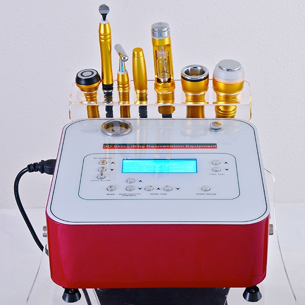 3D-SLRE(スリーディーシリ)　【エレクトロフォレシス・吸引・RF・冷却機能搭載】