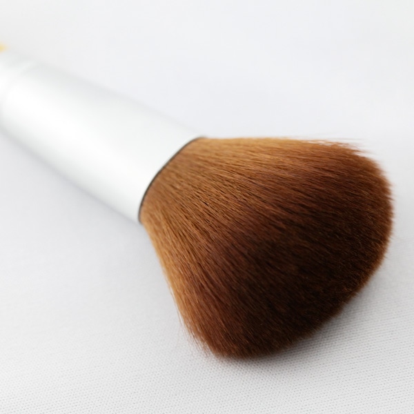パウダーブラシ チークブラシ フェイスブラシ メイクブラシ 化粧筆 ふわふわ パウダー 高級タクロン
