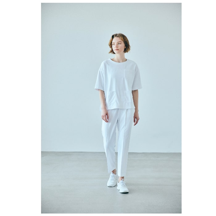 JILL STUART スクラブパンツストレッチストレート ホワイト（４サイズ）