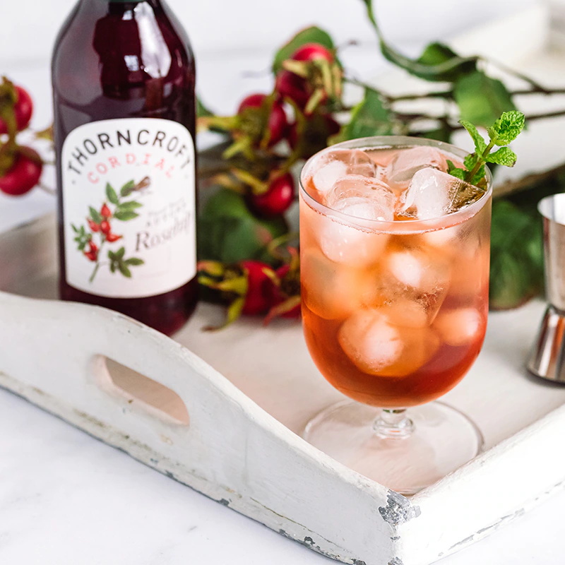 ソーンクロフト ハーブコーディアル ローズヒップ 330mL 英国伝統 ノンアルコール濃縮飲料 Plant Based