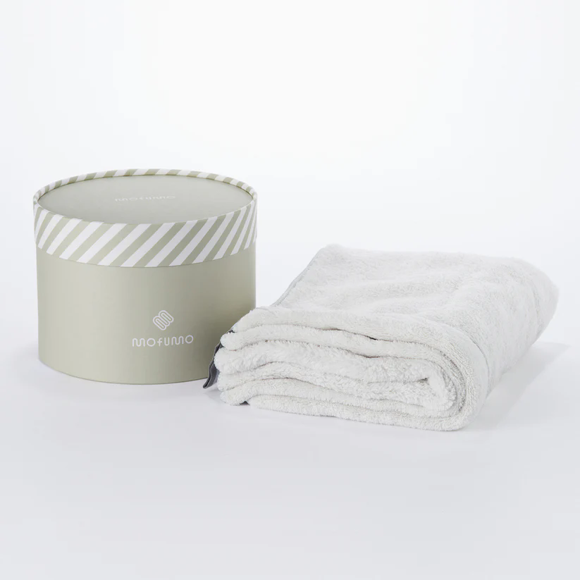 mofumo モフモ タオル color: ベリー(ライトパープル) フロスティ(ライトグレー)