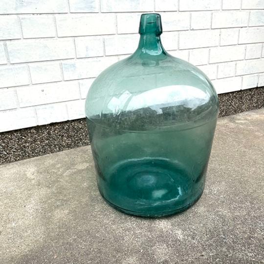 再入荷！レア物デミジョンボトル 一輪挿し オブジェ 大瓶 ガラス酒瓶 厚手ガラス アンティークインテリア雑貨 アンティークガラス花瓶 骨董品 ガラス製品ヴィンテージ小物 営業日即日発送  ＜送料無料＞