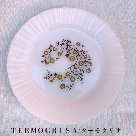 ヨーロッパ買付品 メキシコファイヤーキング ケーキ皿デザートプレート ミルクガラス termocrisa ターモクリサ 花柄ヴィンテージ 平皿  キッチン雑貨 営業日即日発送