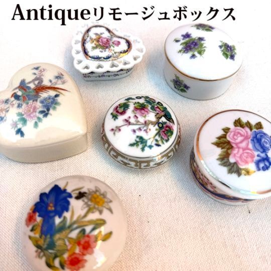 アンティークガラス陶器はヨーロッパ蚤の市で買い付けています