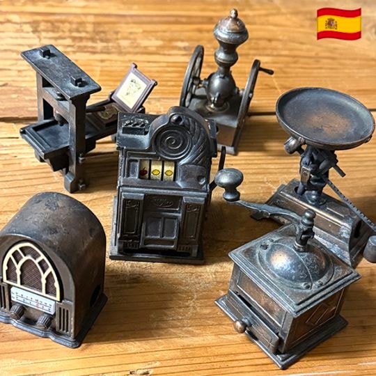 骨董品　アンティーク　雑貨 初の金曜・土曜開催！アンティーク・ブロカントの品々が並ぶ2日間【BON