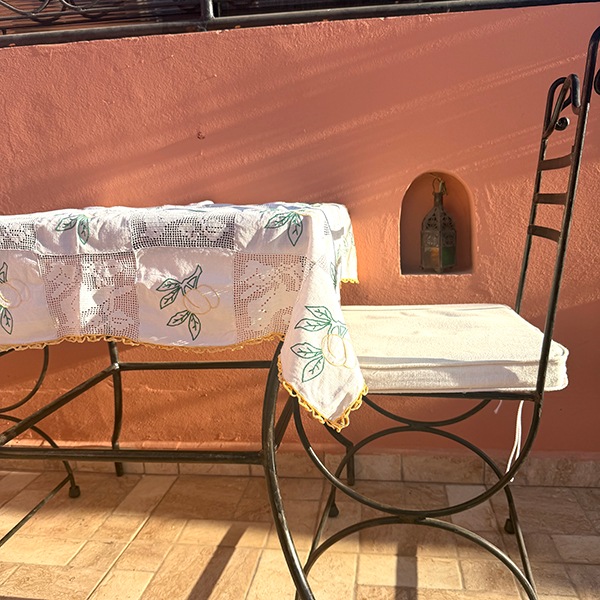 100cm前後 ポルトガル蚤の市買付 ヴィンテージ バテンレース ドイリー テーブルクロス ソファーカバー  アンティークコットンかぎ針編みパッチワーク布 営業日即日発送