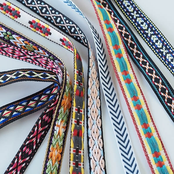 1cm幅 オルテガネイティブ柄刺繍リボン チロリアンテープ 細幅手芸用テープ リボンブレード 営業日即日発送 