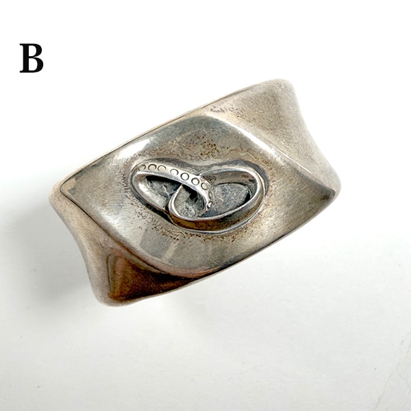 アンティークシルバーナプキンリング　シルバー製ナプキンホルダー  ヨーロッパヴィンテージ雑貨 スペイン蚤の市買付  テーブルマナー 食事会カトラリー  　営業日即日発送