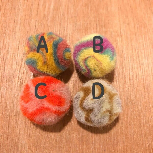 2cm 5個ネパール製 フェアトレード製品 カラフルタイダイ 羊毛フェルトボール デコレーションパーツ アクセサリー資材 SDGs製品 営業日即日発送 