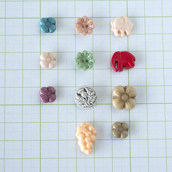 バラ売り オーストリアプラボタン プラスチックボタンパーツ ヨーロッパ手芸用品 ハンドメイドボタン 手芸用品店 アクササリーパーツ 営業日即日発送
