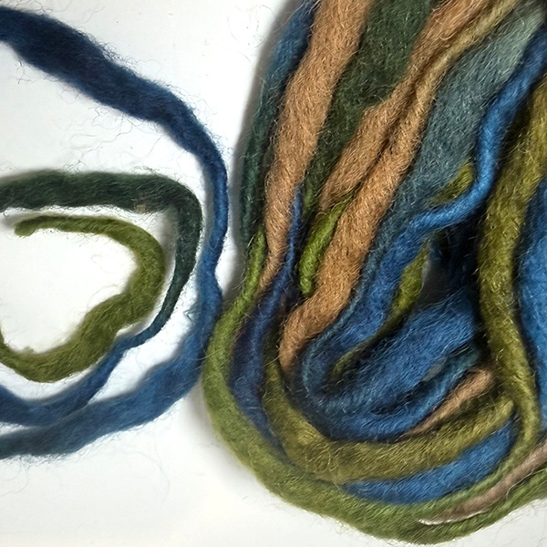 ニュージーランドウール100％ オリジナルふわふわランダム毛糸玉20g  簡単ウィービング タペストリー作り コースター 織物 中太糸ネパール製ティティウール ラッピングリボン SDGs製品 フェアトレード製品 手紡ぎニット小物 ナチュラル毛糸 天然素材  営業日即日発送 